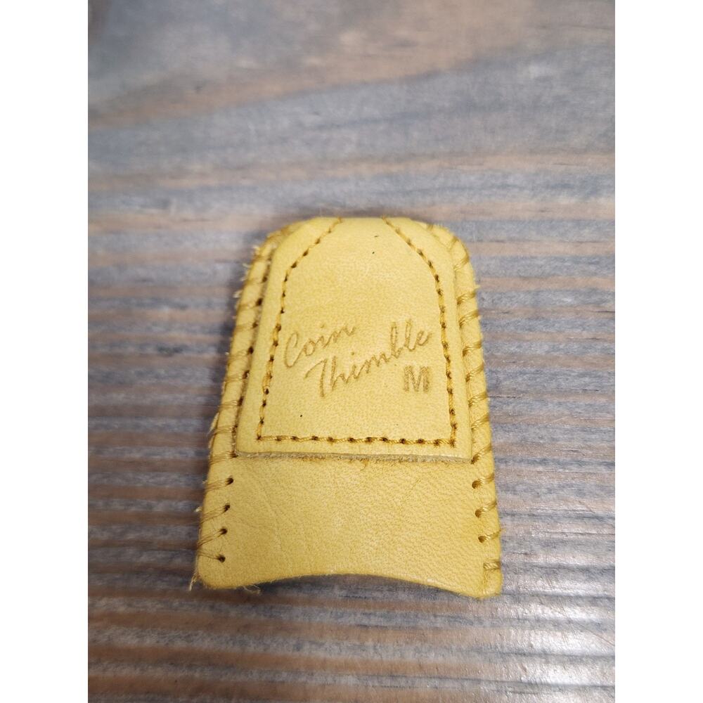CLOVER Leather Coin Thimble Size Medium